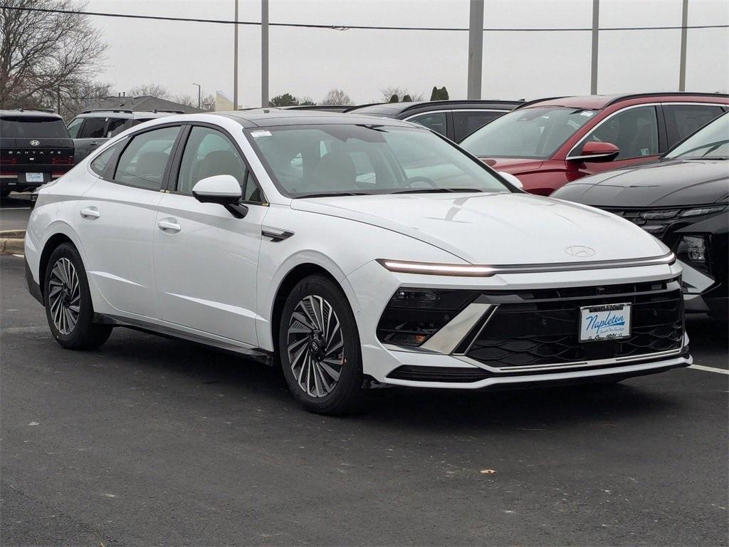 new 2025 Hyundai Sonata Hybrid car, priced at $39,610