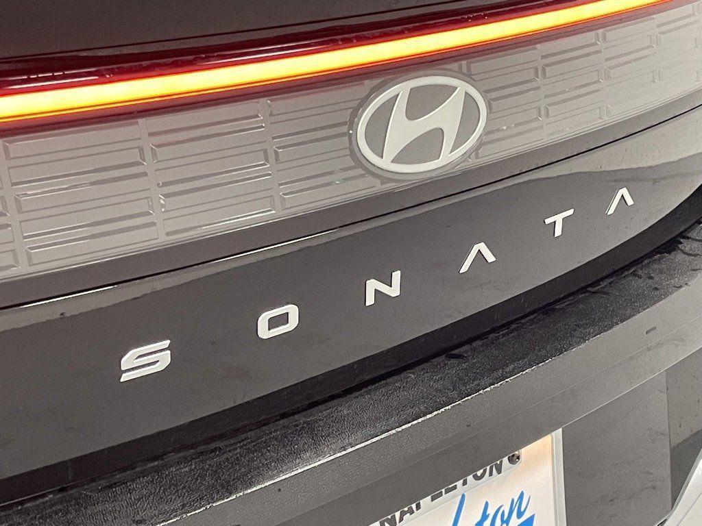 new 2025 Hyundai Sonata Hybrid car, priced at $32,457