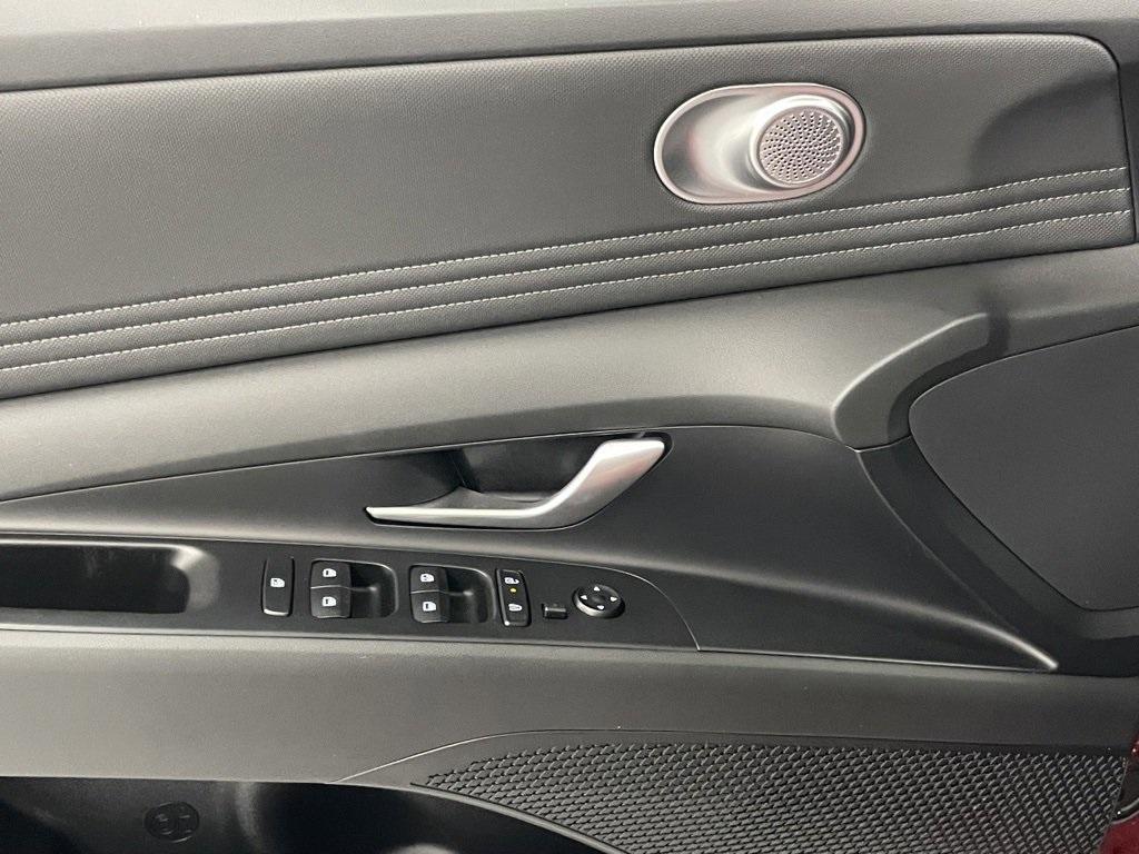 new 2025 Hyundai Elantra car, priced at $27,103