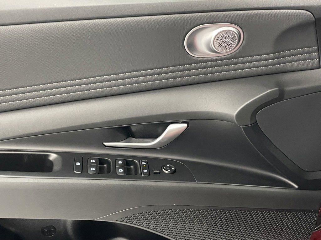 new 2025 Hyundai Elantra car, priced at $27,103