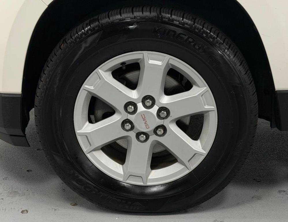 used 2013 GMC Acadia car, priced at $8,250