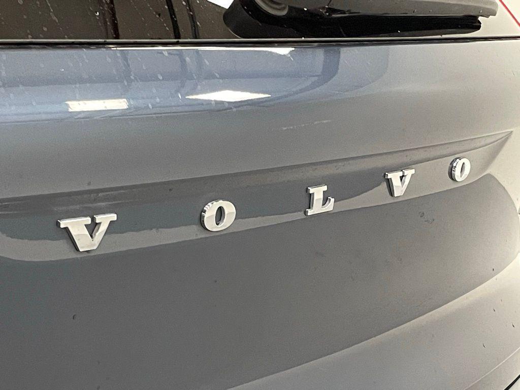 used 2022 Volvo XC40 Recharge Pure Electric car, priced at $23,500