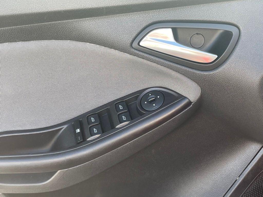 used 2013 Ford Focus car, priced at $5,750