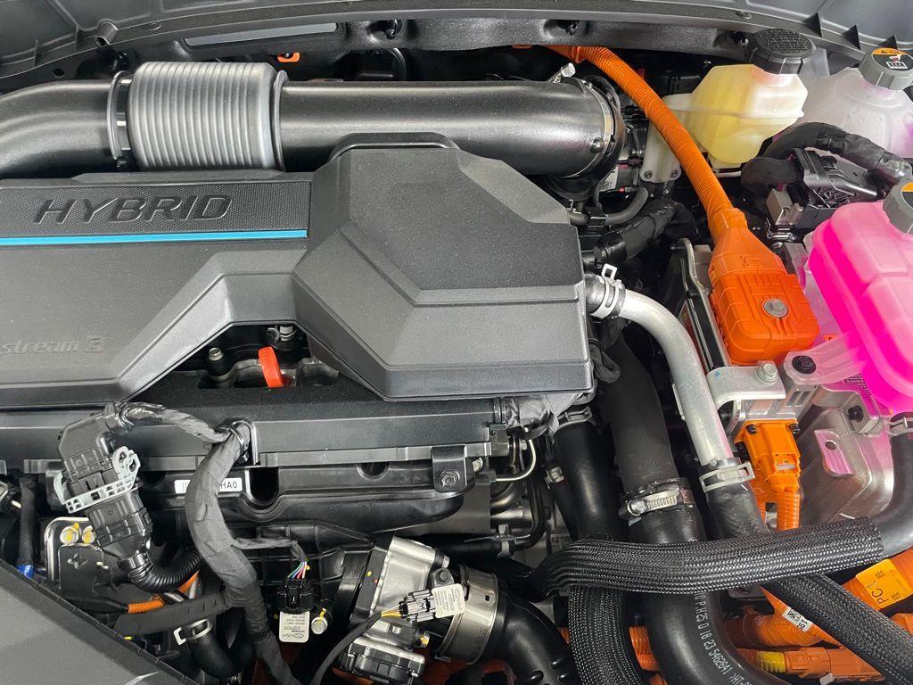 new 2025 Hyundai TUCSON Hybrid car, priced at $42,699