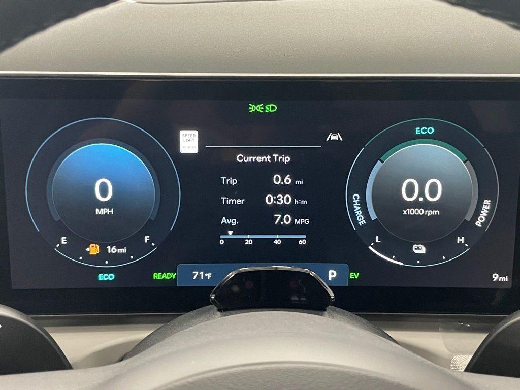 new 2025 Hyundai TUCSON Hybrid car, priced at $42,699