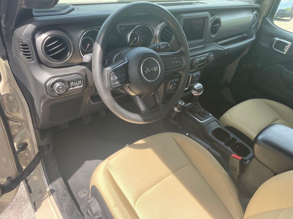 used 2022 Jeep Gladiator car, priced at $32,000