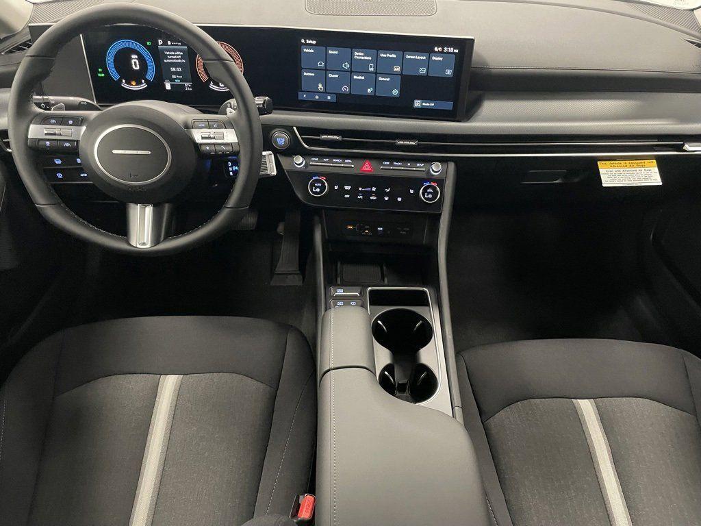 new 2025 Hyundai Sonata Hybrid car, priced at $32,567