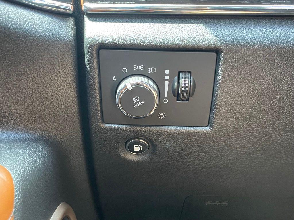used 2016 Jeep Grand Cherokee car, priced at $17,250