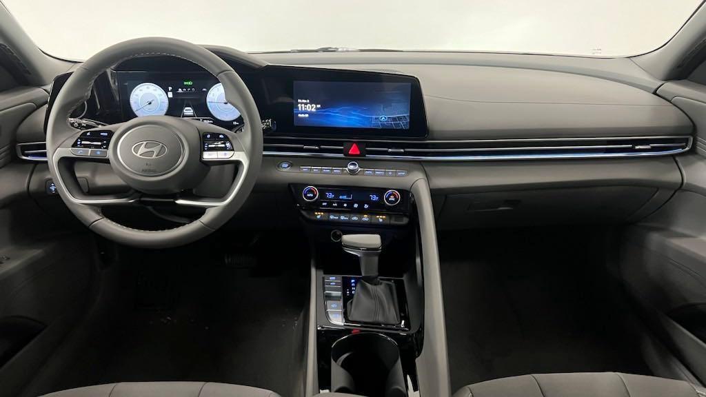 new 2024 Hyundai Elantra car, priced at $25,500
