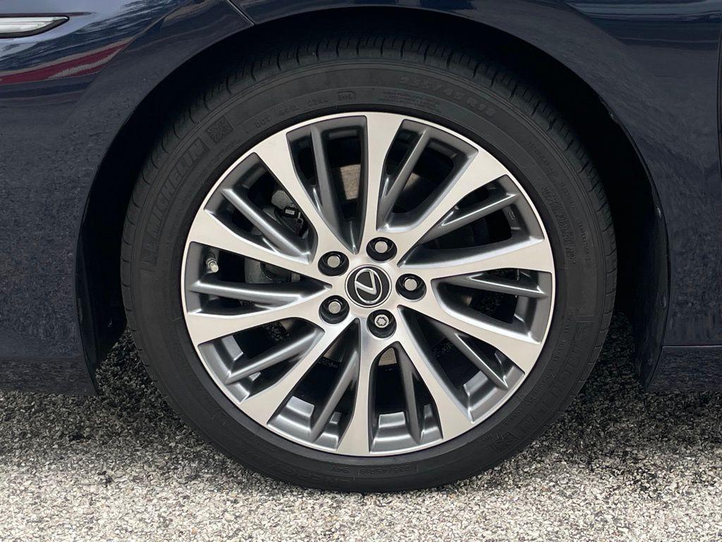used 2019 Lexus ES 350 car, priced at $28,000