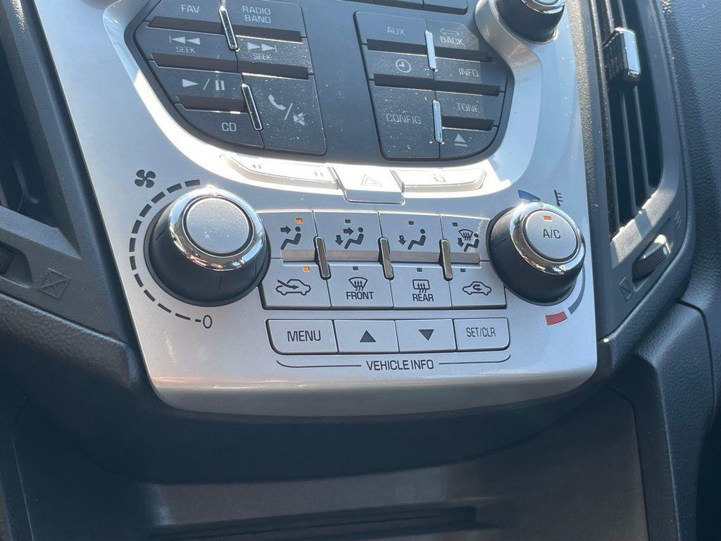 used 2015 Chevrolet Equinox car, priced at $9,000