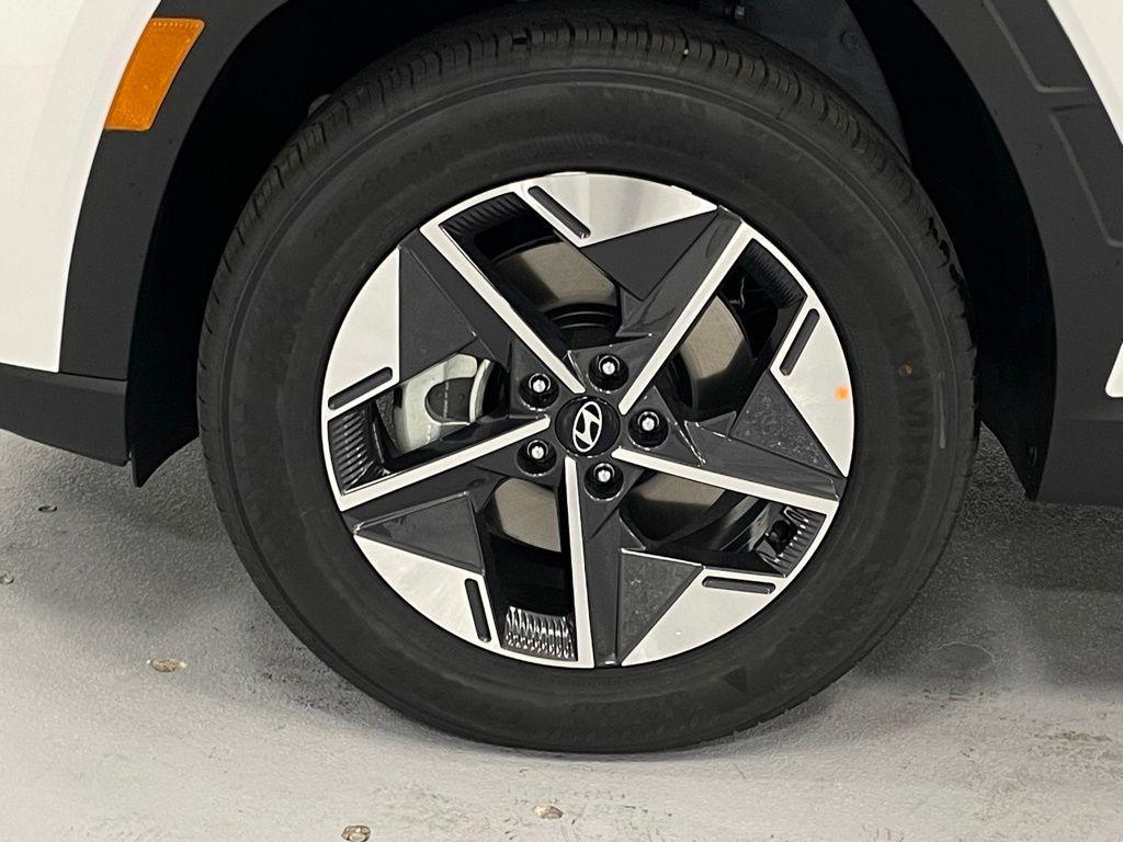 new 2025 Hyundai Tucson car, priced at $33,873
