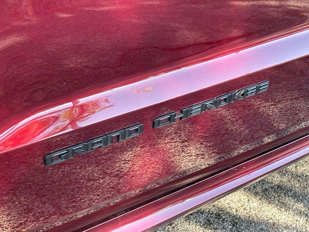 used 2021 Jeep Grand Cherokee car, priced at $26,750