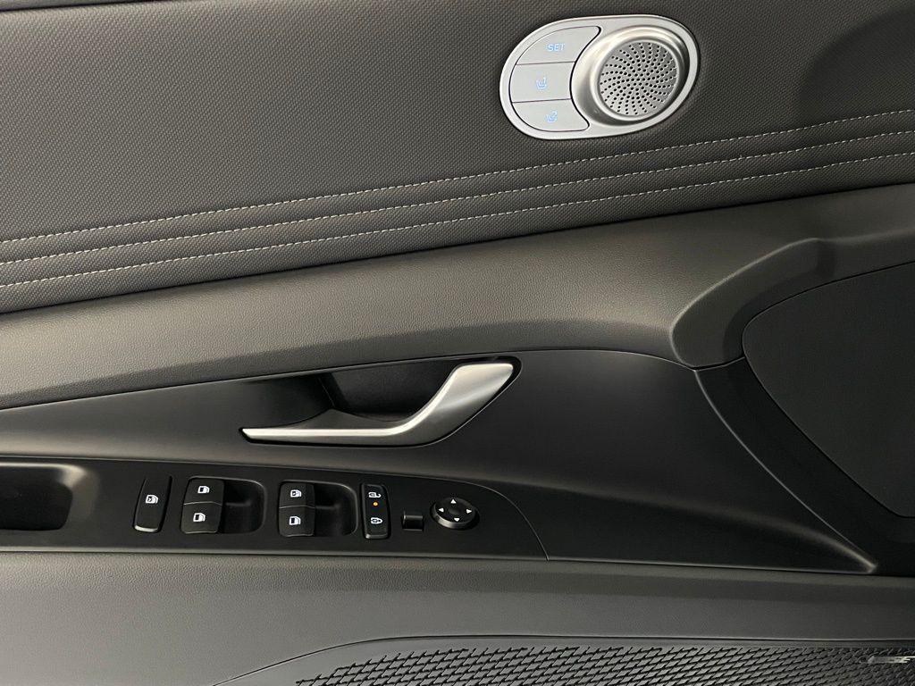 new 2025 Hyundai ELANTRA HEV car, priced at $31,543