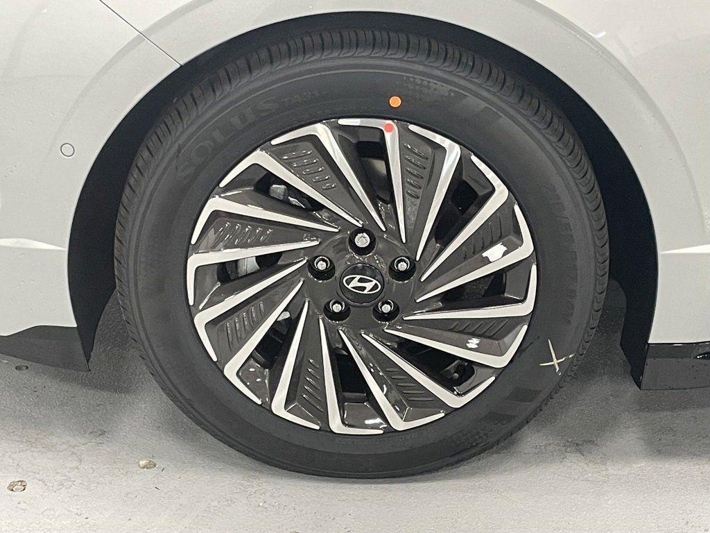 new 2025 Hyundai Sonata Hybrid car, priced at $38,885