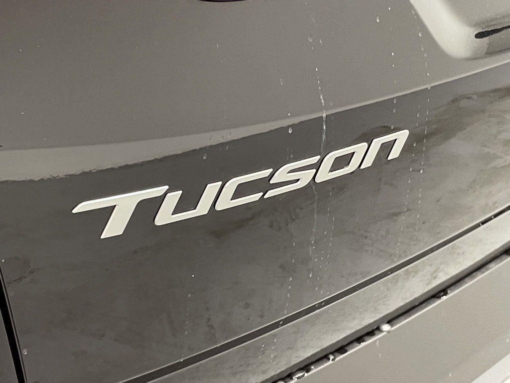 new 2025 Hyundai TUCSON Hybrid car, priced at $37,802