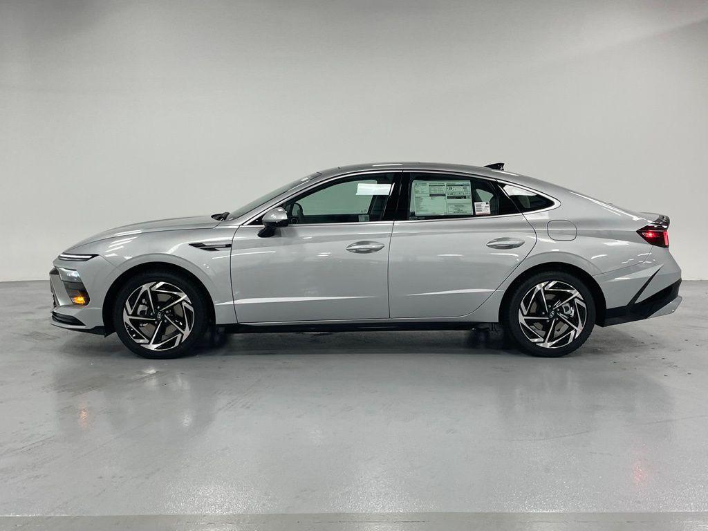 new 2025 Hyundai Sonata car, priced at $31,715