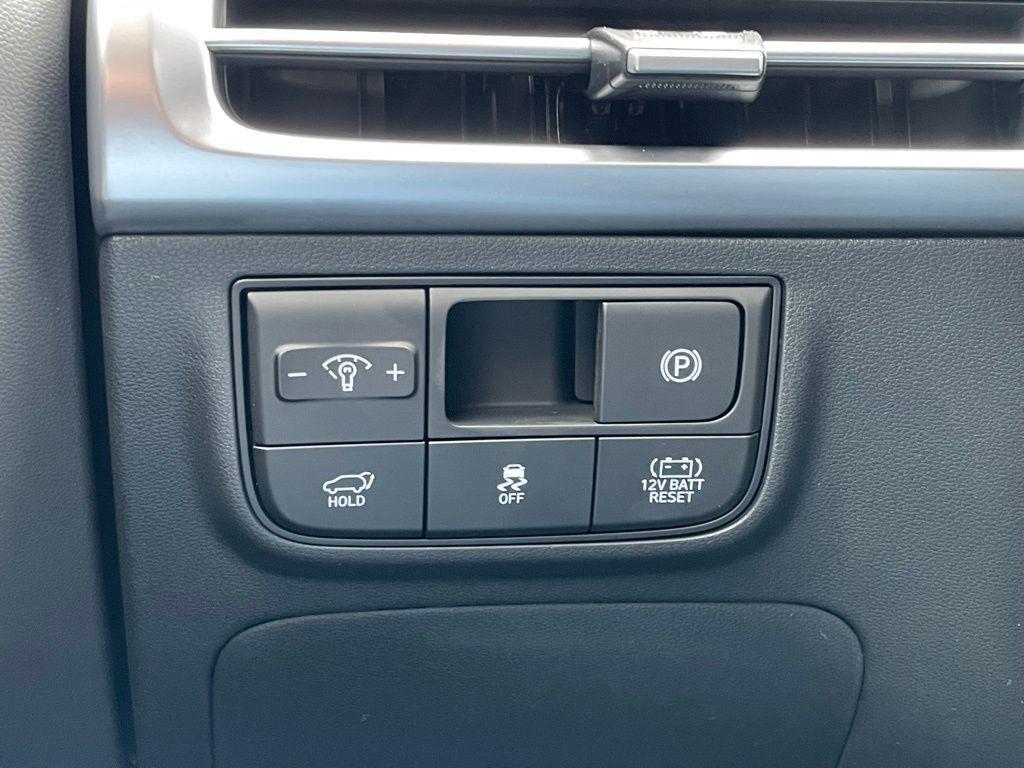 new 2025 Hyundai TUCSON Hybrid car, priced at $43,278