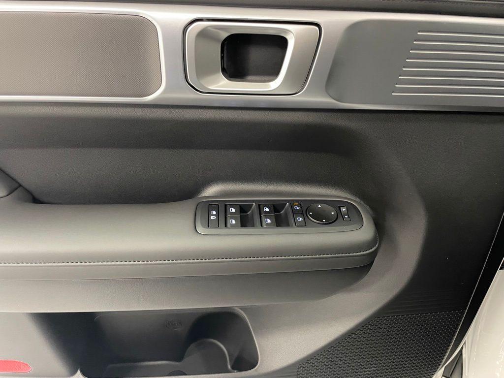 new 2025 Hyundai Santa Fe car, priced at $40,317