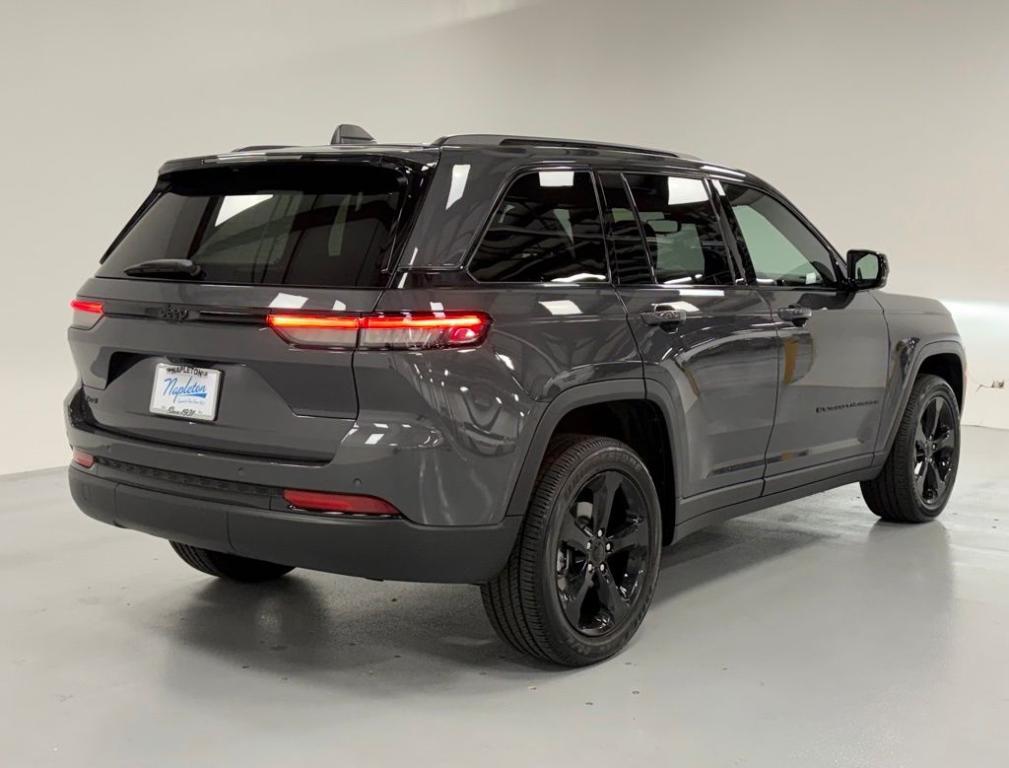 used 2023 Jeep Grand Cherokee car, priced at $32,000