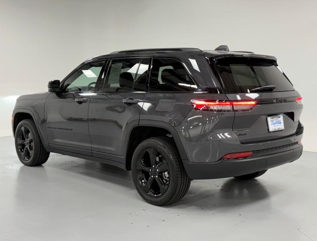 used 2023 Jeep Grand Cherokee car, priced at $32,000
