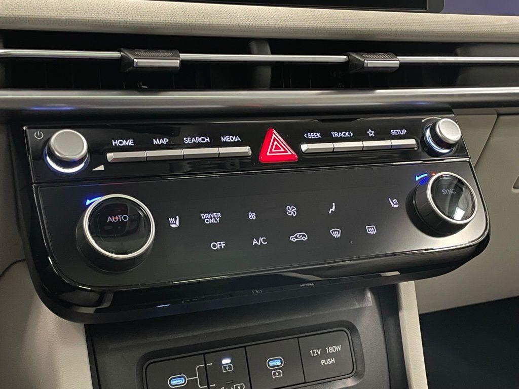new 2025 Hyundai TUCSON Hybrid car, priced at $37,802