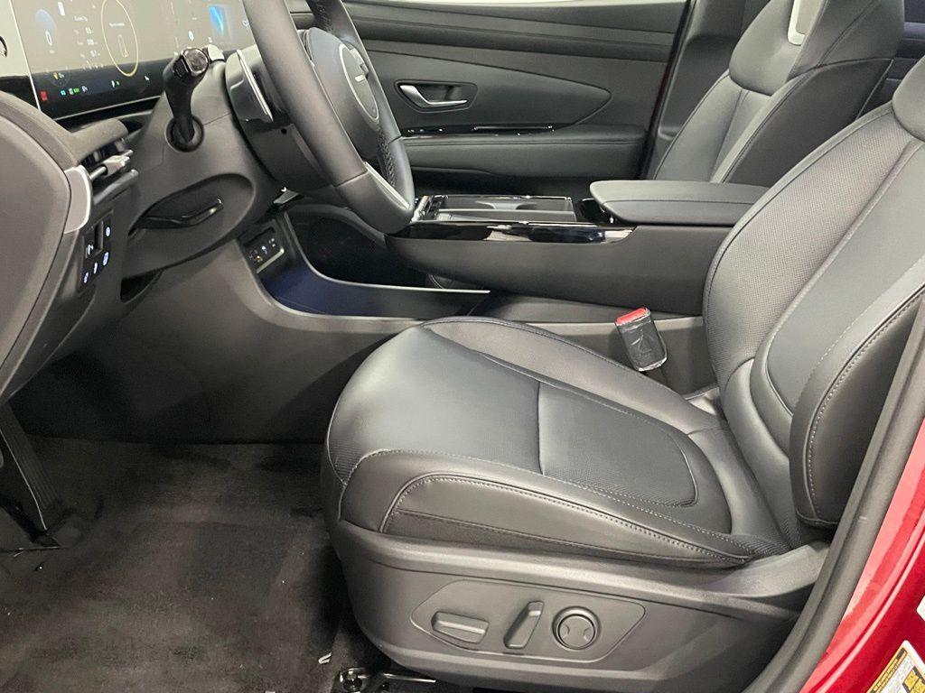 new 2025 Hyundai TUCSON Hybrid car, priced at $43,212