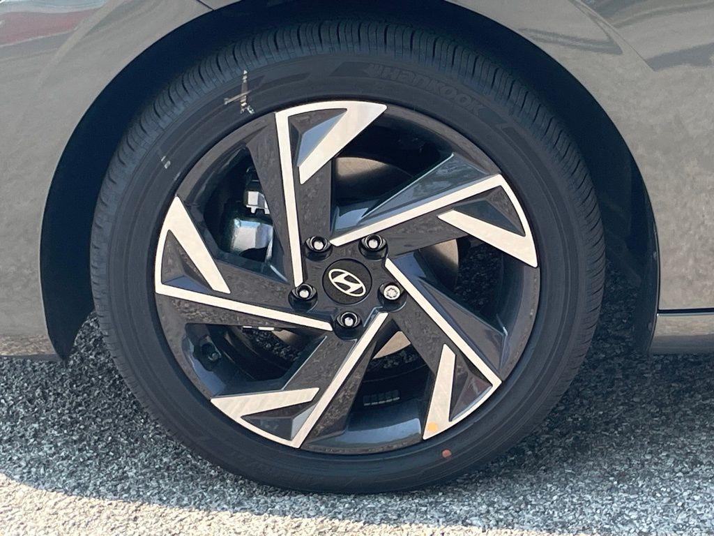 new 2025 Hyundai ELANTRA HEV car, priced at $28,734