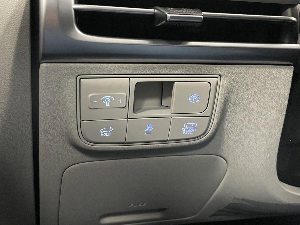 new 2025 Hyundai TUCSON Hybrid car, priced at $34,905