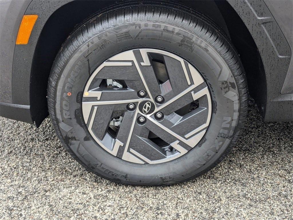 new 2025 Hyundai TUCSON Hybrid car, priced at $34,905