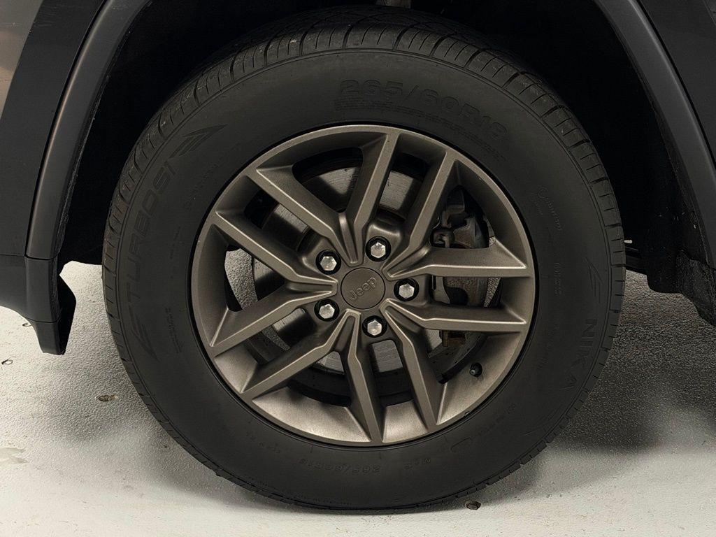used 2016 Jeep Grand Cherokee car, priced at $14,750