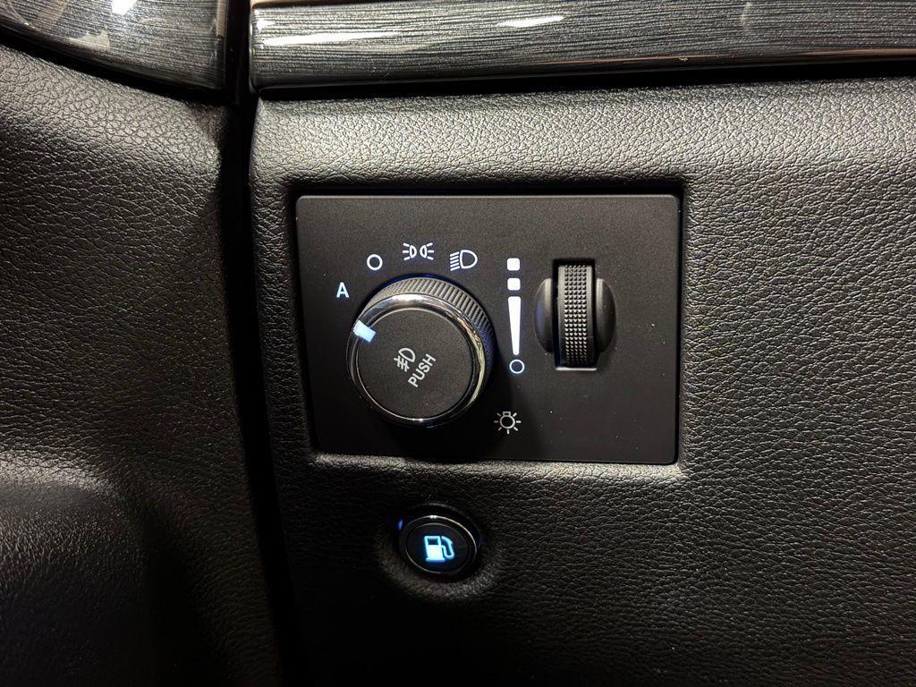 used 2016 Jeep Grand Cherokee car, priced at $14,750