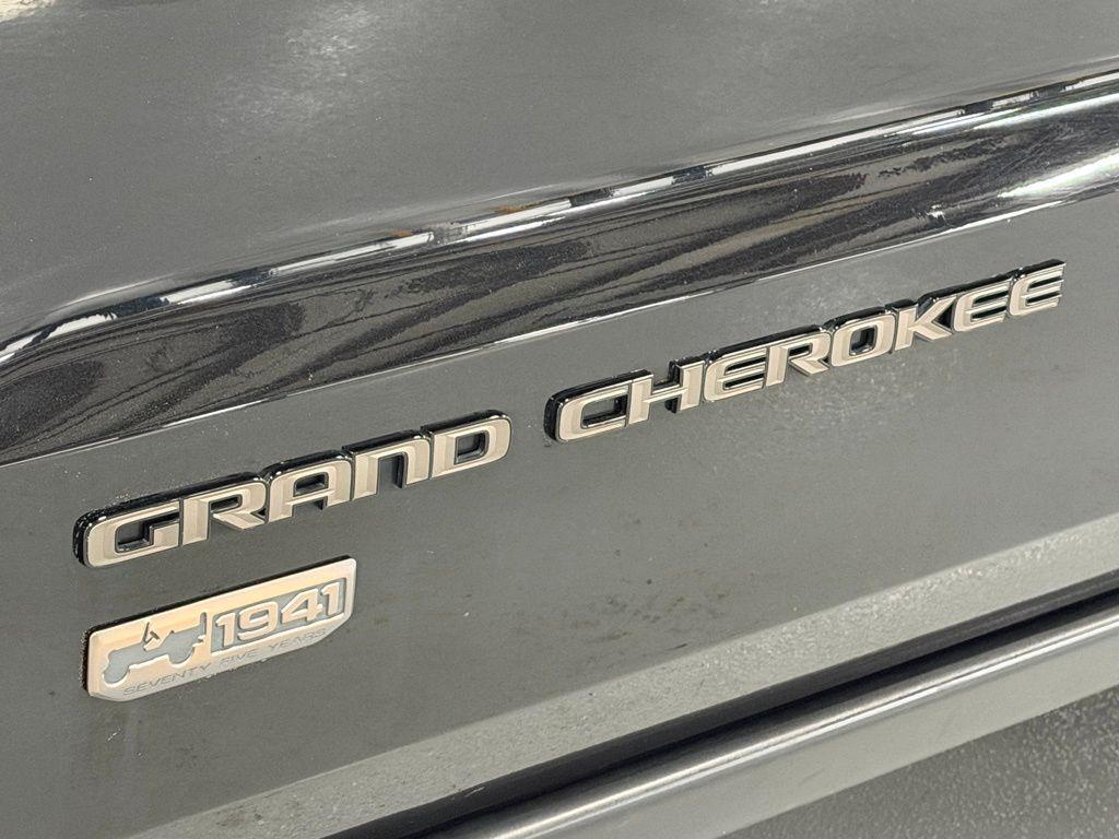 used 2016 Jeep Grand Cherokee car, priced at $14,750