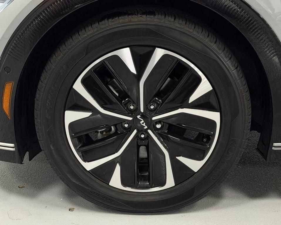 used 2022 Kia EV6 car, priced at $23,000