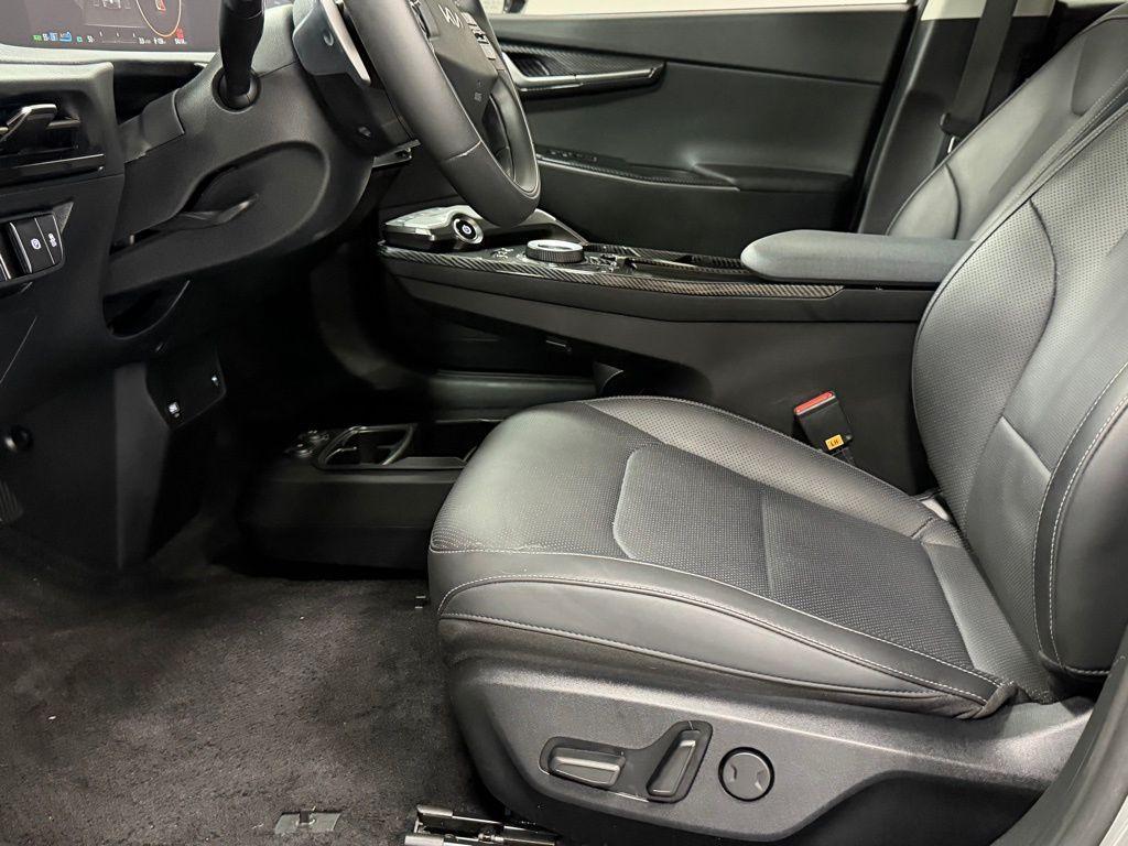 used 2022 Kia EV6 car, priced at $23,000