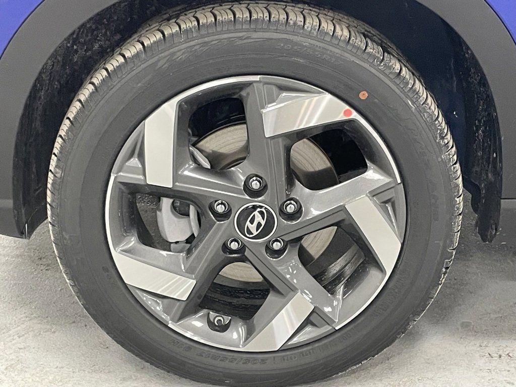 new 2025 Hyundai Venue car, priced at $23,201