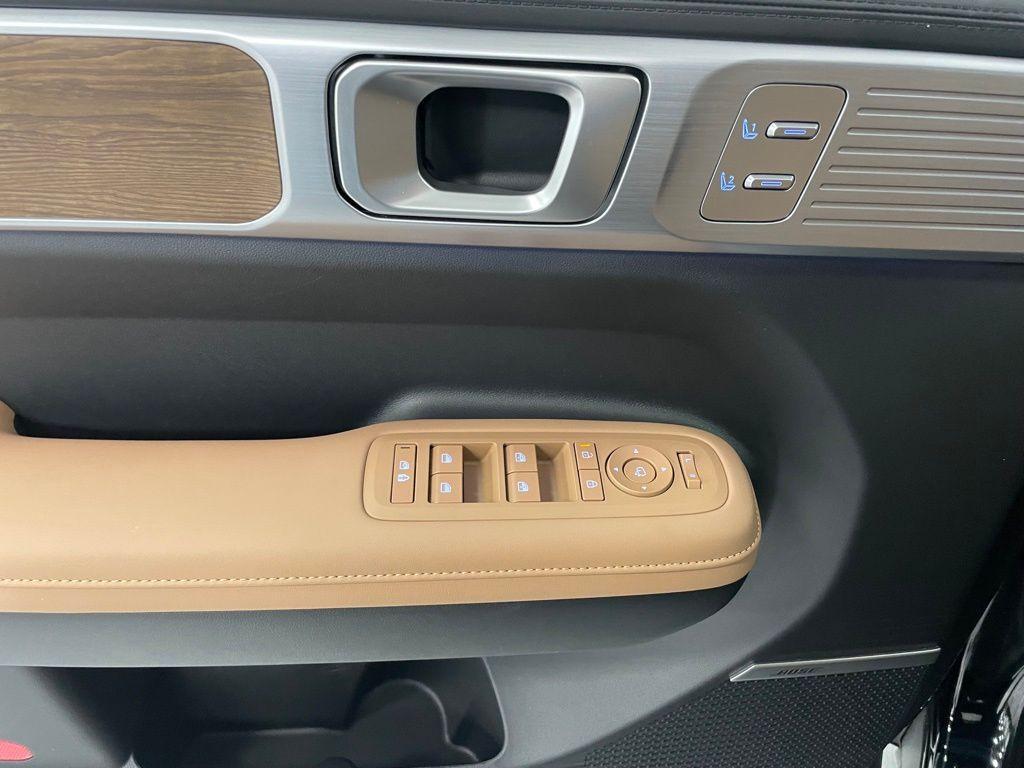 new 2025 Hyundai SANTA FE HEV car, priced at $47,909