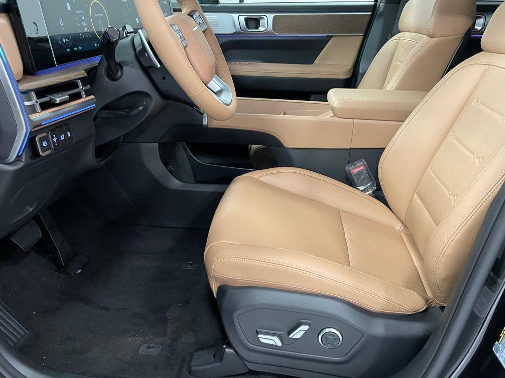 new 2025 Hyundai SANTA FE HEV car, priced at $47,909