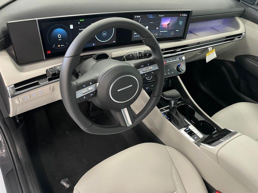 new 2025 Hyundai Tucson car, priced at $35,990
