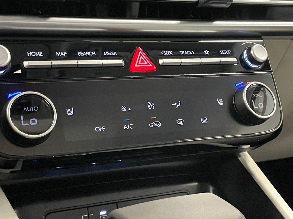 new 2025 Hyundai Tucson car, priced at $35,990