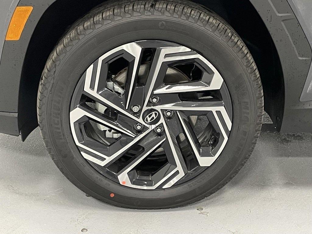 new 2025 Hyundai Tucson car, priced at $40,623