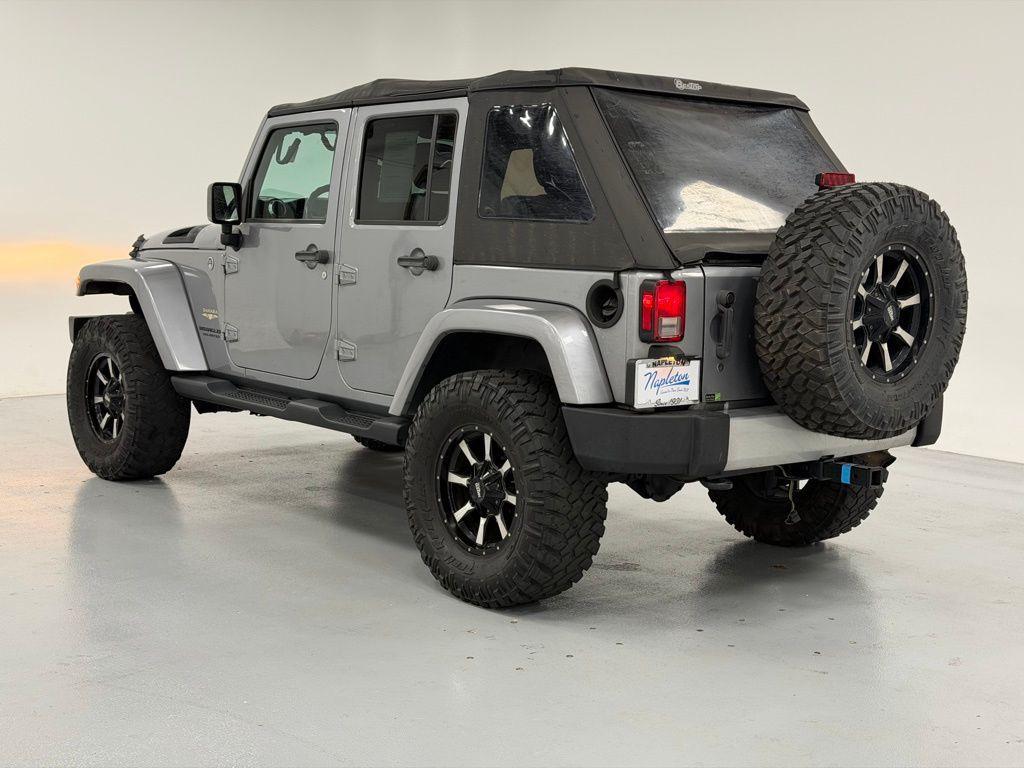 used 2015 Jeep Wrangler Unlimited car, priced at $18,250