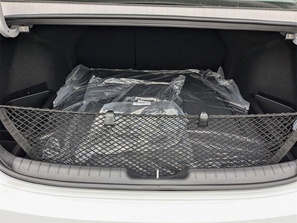 new 2025 Hyundai Elantra car