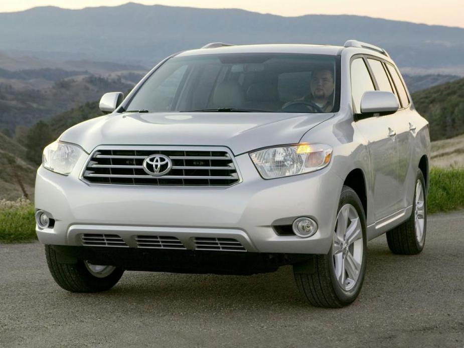 used 2008 Toyota Highlander car, priced at $8,500