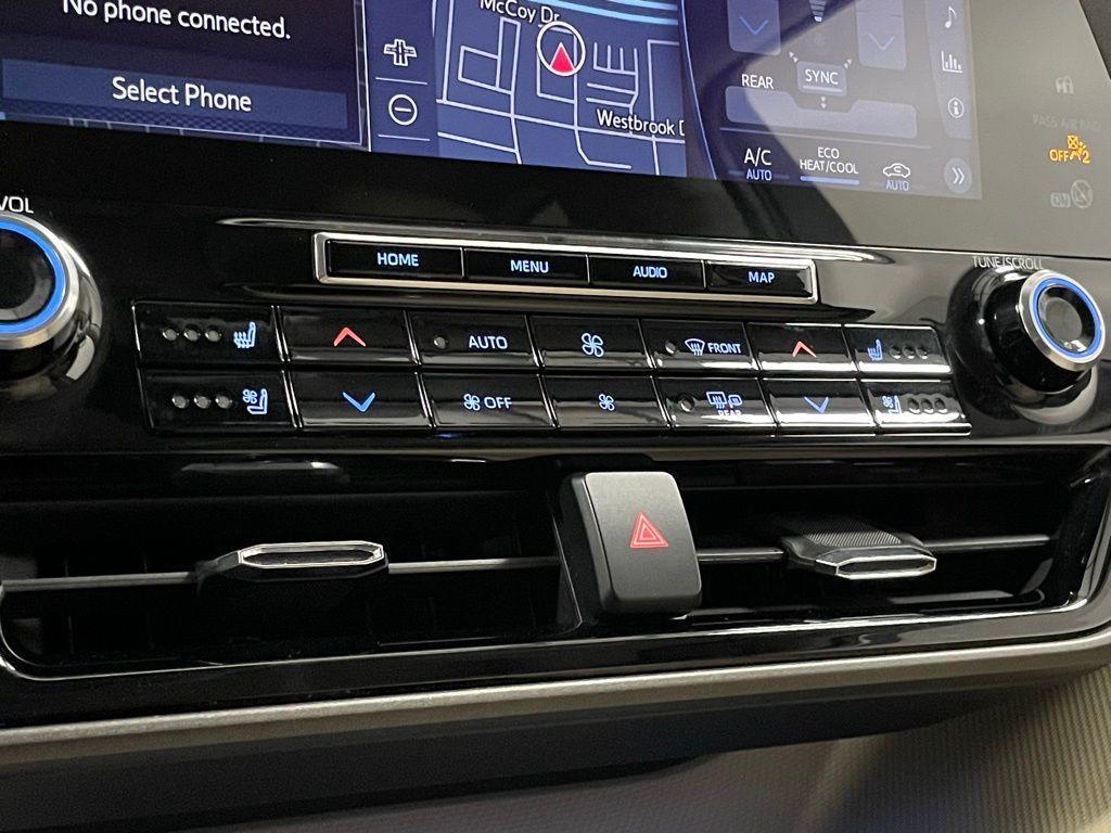 used 2022 Toyota Highlander Hybrid car, priced at $42,000
