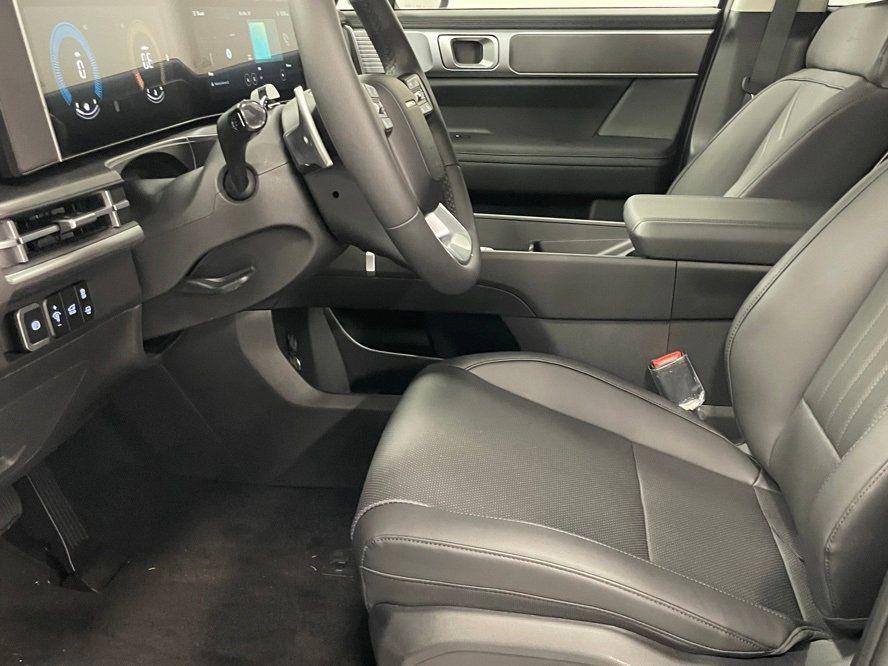 new 2025 Hyundai Santa Fe car, priced at $41,820