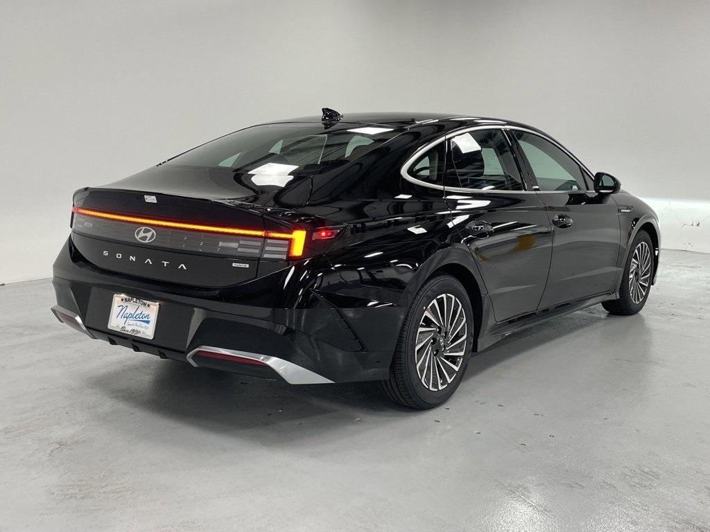 new 2025 Hyundai Sonata Hybrid car, priced at $32,369