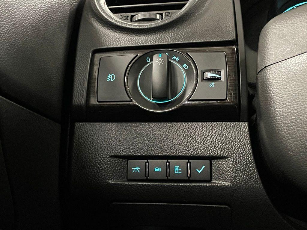 used 2014 Chevrolet Captiva Sport car, priced at $8,200