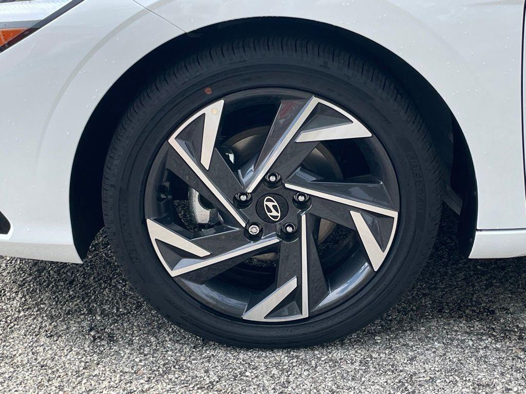 new 2025 Hyundai ELANTRA HEV car, priced at $31,598