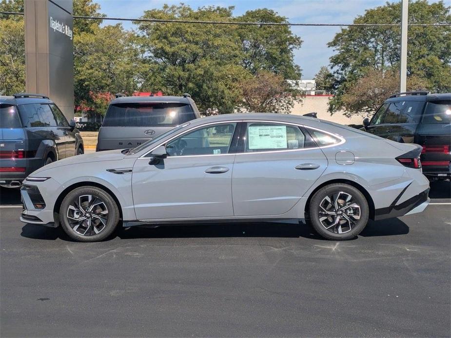 new 2024 Hyundai Sonata car, priced at $27,720